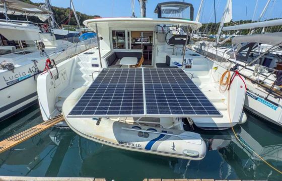 Catamaran Lagoon-Bénéteau Lagoon 40 - 4 + 2 cab 11.74m