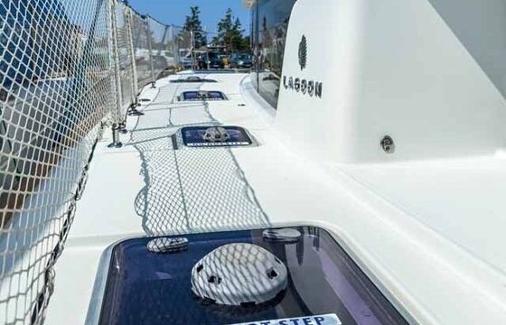 Catamaran Lagoon-Bénéteau Lagoon 40 - 4 + 2 cab 11.74m