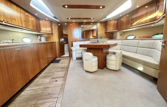 Motor yacht Sunseeker Predator 68 3650hp