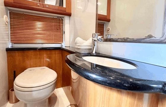Motor yacht Sunseeker Predator 68 3650hp