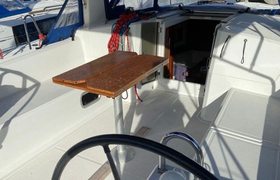 Sailboat Bénéteau Oceanis 38 - 3 cab. 11m