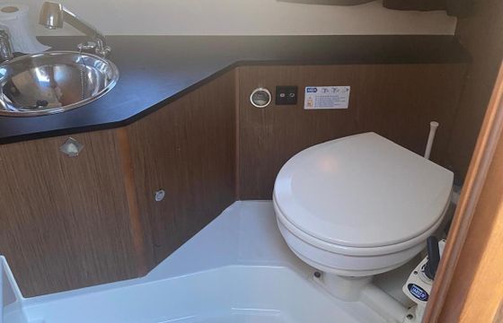 Motorboat Beneteau Flyer 8.8 500hp