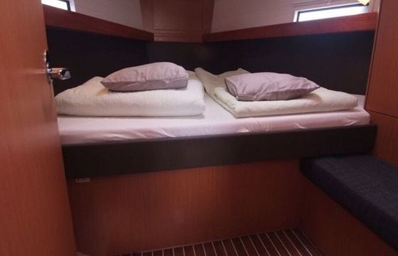 Sailboat BAVARIA 37 CRUISER 11.3m