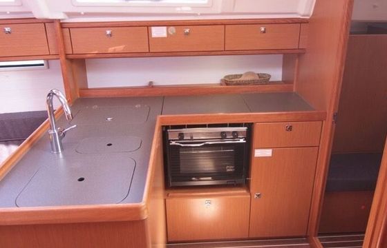 Sailboat BAVARIA 37 CRUISER 11.3m