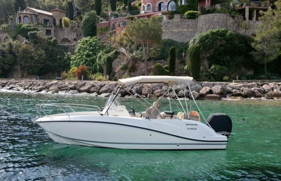 Motorboat Quicksilver Activ 605 Sundeck 115hp