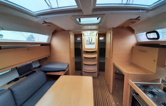 Sailboat DUFOUR 382 Grand Large 11.23m