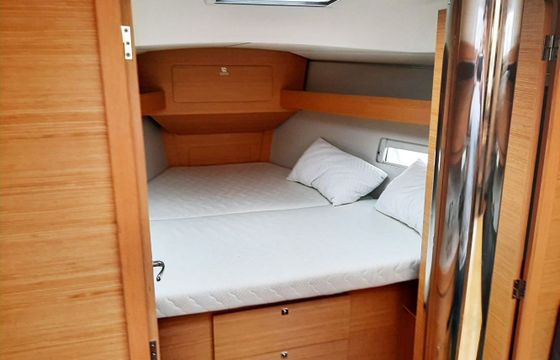 Sailboat DUFOUR 382 Grand Large 11.23m