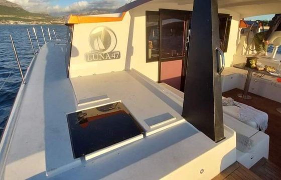 Catamaran Luna 47 Power 14m