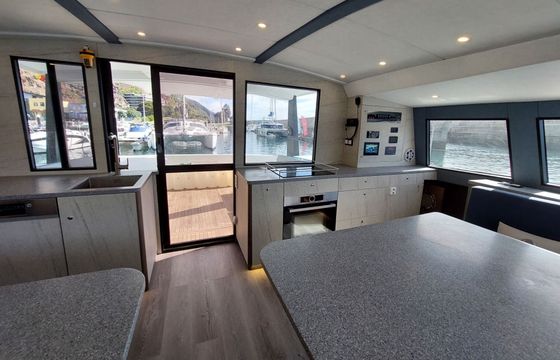 Catamaran Luna 47 Power 14m