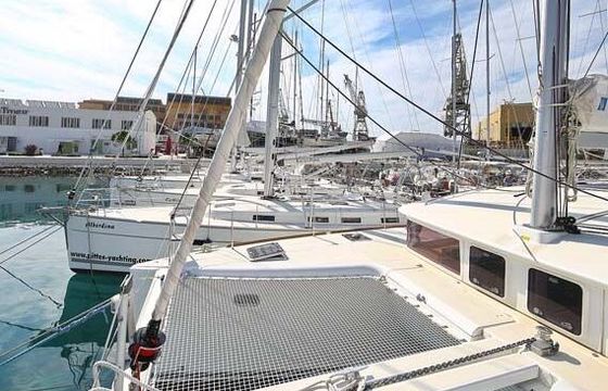 Catamaran Lagoon-Bénéteau Lagoon 400 S2 - 4 + 2 cab. 11m