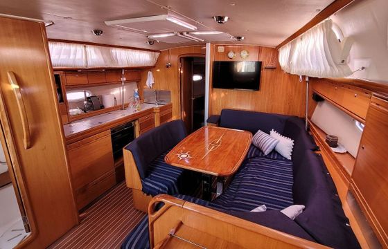 Sailboat Bavaria Cruiser 40 12.13m