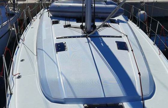 Sailboat Beneteau Oceanis 40.1 12.87m