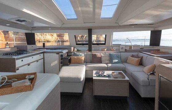 Catamaran Fountaine Pajot Elba 45 13.45m