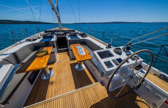 Sailboat Hanse Yachts Hanse 588 - 5 + 1 cab. 17m