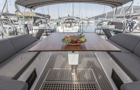 Sailboat Dufour Yachts Dufour 530 - 6 cab. 16m