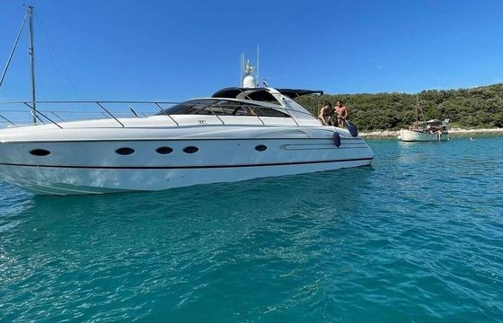 Motorboat Princess V 50 1430hp