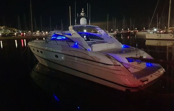Motorboat Princess V 50 1430hp