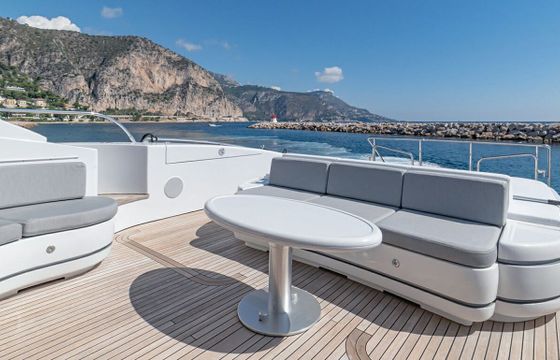 Motor yacht Mangusta 92 4000hp