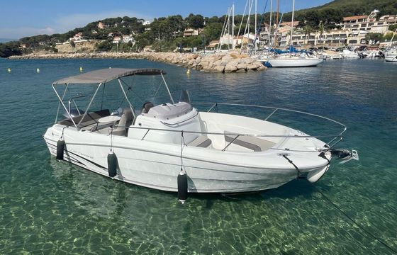 Motorboat Jeanneau Cap camarat 7.50 CC 225hp