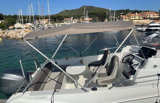 Motorboat Jeanneau Cap camarat 7.50 CC 225hp