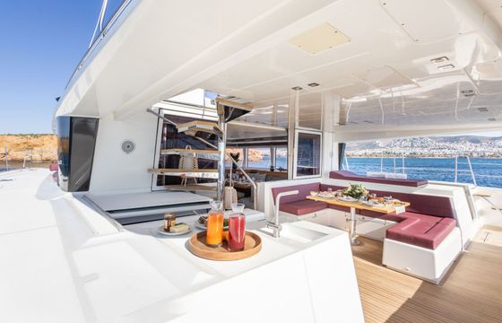 Catamaran Lagoon Lagoon 560 S2 17.08m
