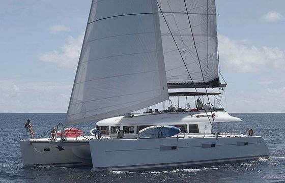 Catamaran Lagoon-Bénéteau Lagoon 620 - 6 + 2 cab. 18.9m