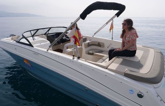 Motorboat Bayliner Vr6 200hp