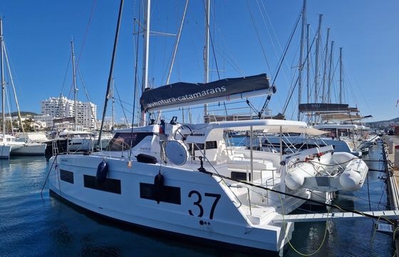 Catamaran AVENTURA 37 10m