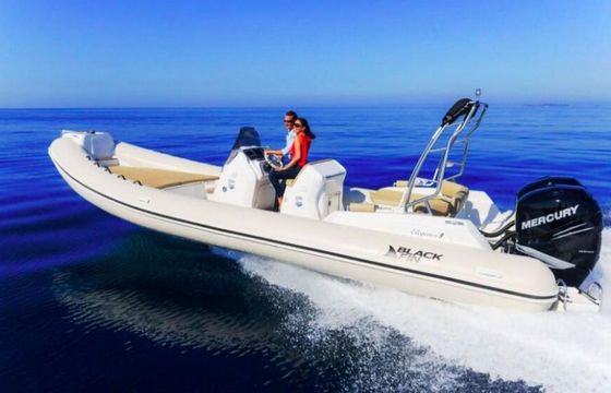 Motorboat Black Fin ELEGANCE 28 400hp