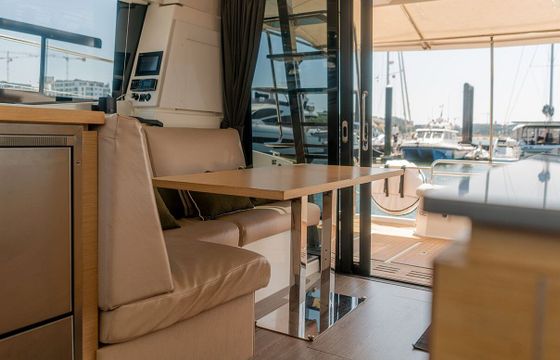 Catamaran Fountaine Pajot My 37 11.74m