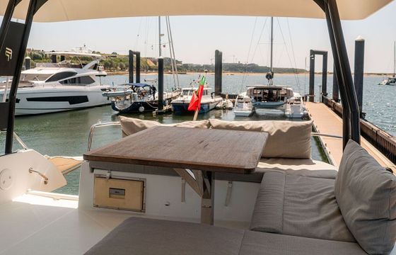 Catamaran Fountaine Pajot My 37 11.74m