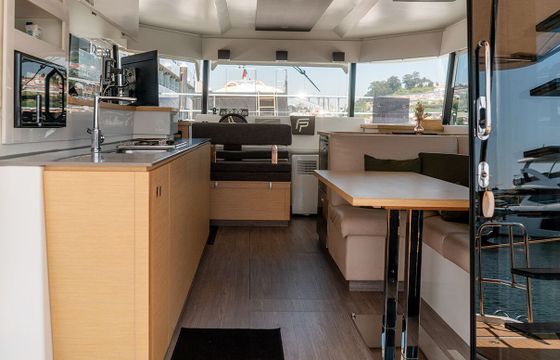 Catamaran Fountaine Pajot My 37 11.74m