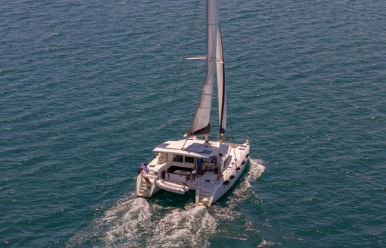 Catamaran Lagoon 420 12.6m