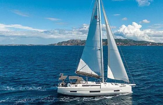 Sailboat Dufour 470 14m