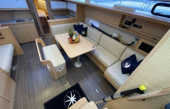 Sailboat Dufour Yachts Dufour 430 - 3 cab. 13m