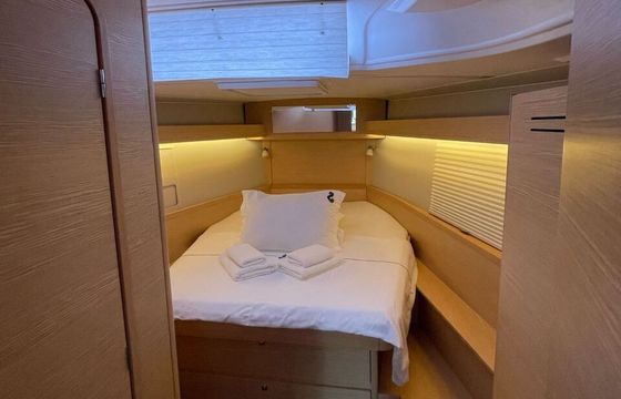 Sailboat Dufour Yachts Dufour 430 - 3 cab. 13m
