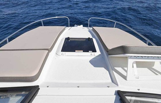 Motorboat Bayliner Vr6 Cuddy 225hp