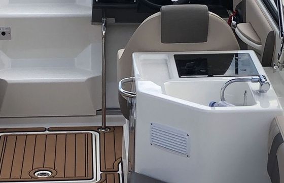 Motorboat Bayliner Vr6 Cuddy 225hp