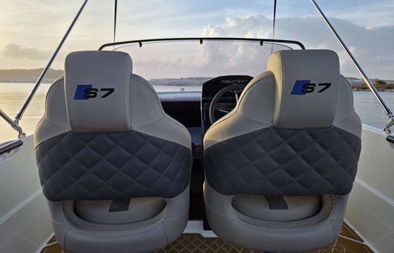 Motorboat AQUA 24 S7 EXCLUSIVE 150hp
