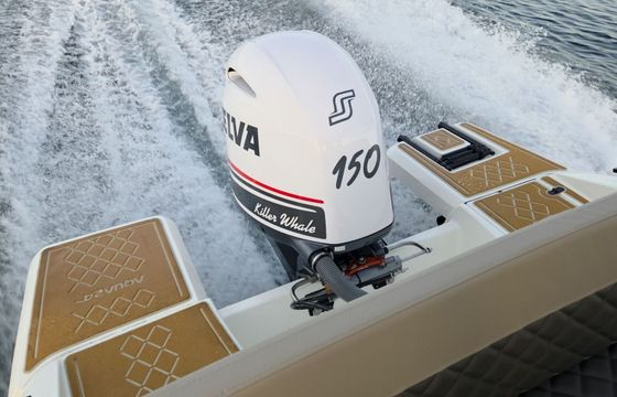 Motorboat AQUA 24 S7 EXCLUSIVE 150hp