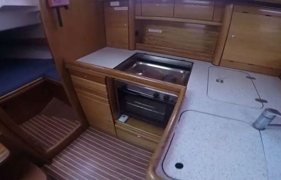 Sailboat Bavaria 37 Cruiser 11m