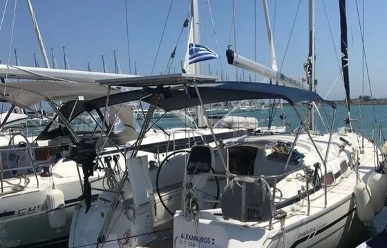 Sailboat Bavaria 37 Cruiser 11m