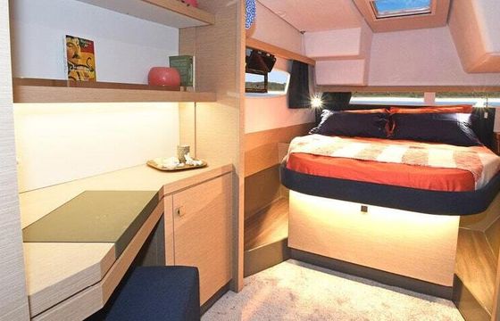 Catamaran Fountaine Pajot Lucia 40 11.73m