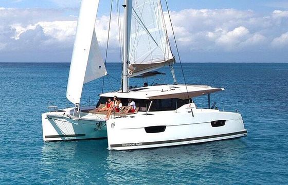 Catamaran Fountaine Pajot Lucia 40 11.73m