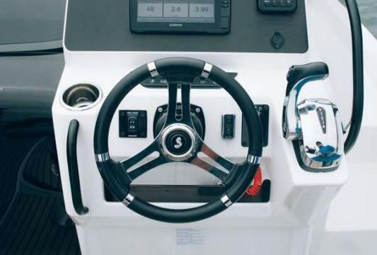 Motorboat Beneteau Flyer 7 200hp