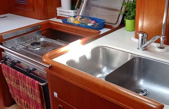 Sailboat Beneteau Oceanis 411 clipper 12.8m
