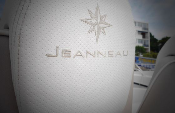 Motorboat JEANNEAU CAP CAMARAT 6.5 150hp