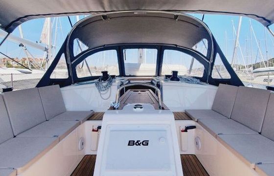 Sailboat Bavaria Bavaria C42 12.38m