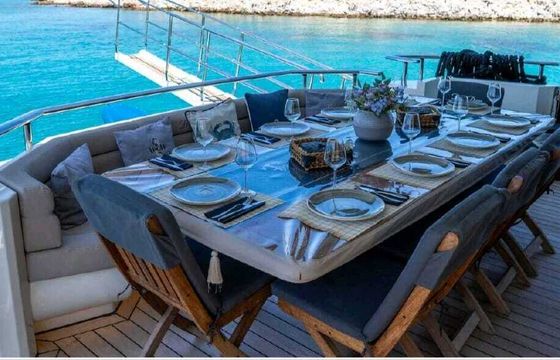 Motor yacht 2023 costome made 2004hp