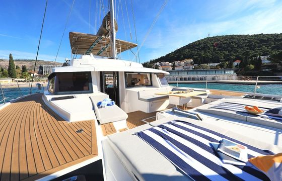 Catamaran Catana Bali 5.4 Open Space - 5 cab. 16.8m